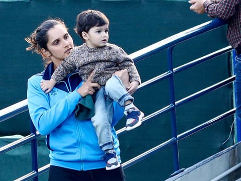 Sania Malik finds time to spend with her son Izhaan Mirza Malik at the Dubai Tennis Stadium