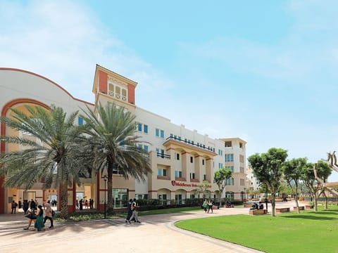 Amanat Holdings on Wednesday announced that its subsidiary, Amanat Investments (Amanat), has terminated the sale and purchase agreement with SW Holding Limited, for the sale of its 100 per cent stake in Middlesex Associates.