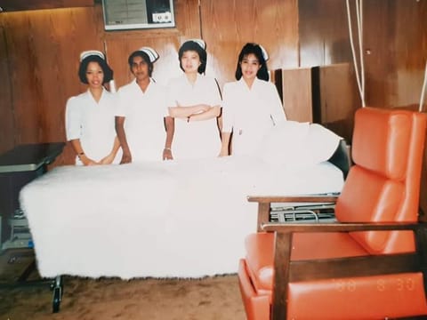 Aurora Aguinaldo (extreme right) with her fellow nurses in 1981