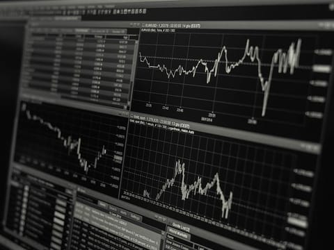 Can trading apps provide the depth of insight that years spent on the trading floors or careful tracking can offer?