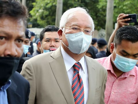 Former Malaysian Prime Minister Najib Razak arrives at Kuala Lumpur High Court in Kuala Lumpur, Malaysia July 28, 2020.