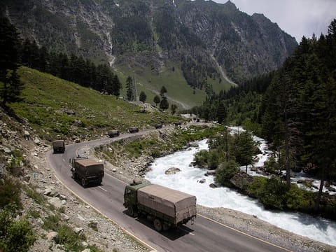 The India and China Himalayan border.