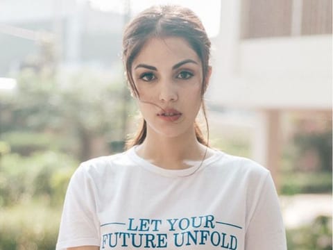 Bollywood star Rhea Chakraborty apologises to dad on Father’s Day