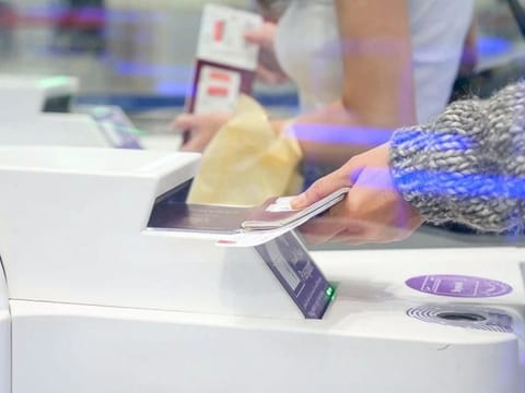 Dubai airport passengers smart gate