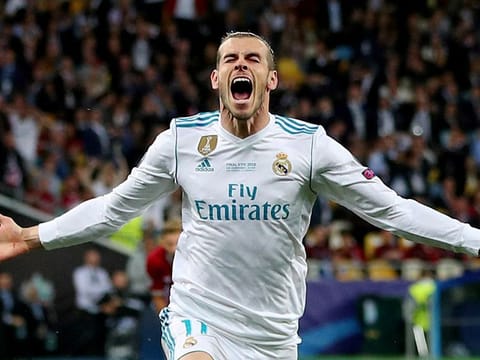 Real Madrid's Gareth Bale is in talks with Tottenham.
