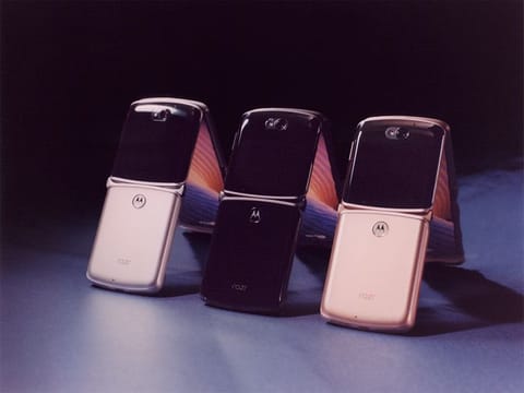 The Motorola Razr 5G is coming to the UAE in 2 gorgeous colours