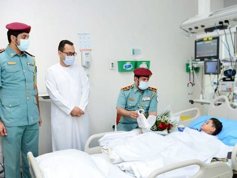 A delegation from Al Buhairah Comprehensive Police Station headed by Lieutenant Colonel Al Naqbi and Lieutenant Colonel Saeed Al Shamsi, Director of Criminal Investigation a the police station, visited the boy who fell from first floor of a building in Sharjah.