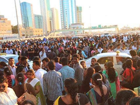 A breakdown of the major nationalities at the Kuwaiti labour market at the end of last June showed that the Indians took the lead with 537,430, followed by Egyptians with 474,000.