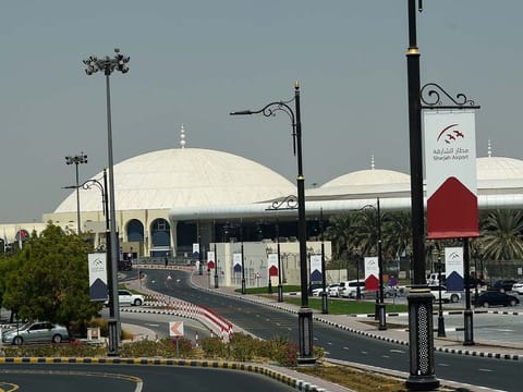 The smuggler was about to mislead security personnel and smuggle the gold out of the country, when Corporal Aziz apprehended him at Sharjah Airport.