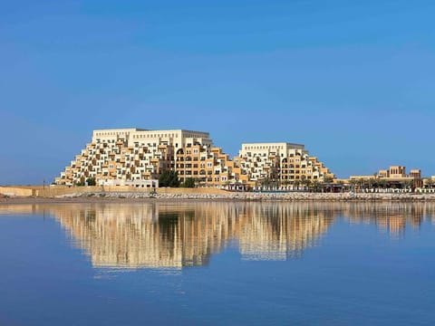 Al Hamra in RAK recently sprang quite an awe and surprise in the market by offering 12-year visas tied to property purchases.