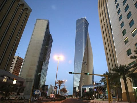 Kuwait's trade surplus with Japan reaches $521 million