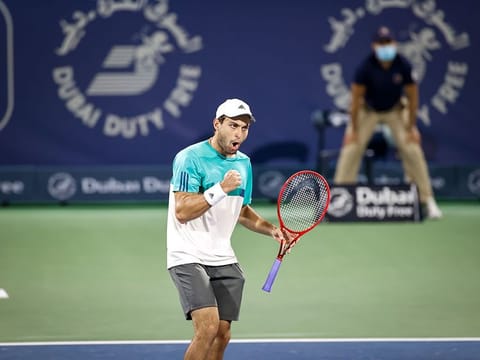 Aslan Karatsev wins in Dubai