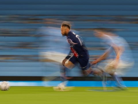 Neymar is staying with PSG