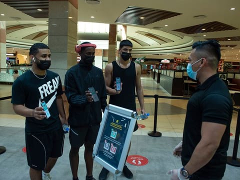 Green pass in Abu Dhabi