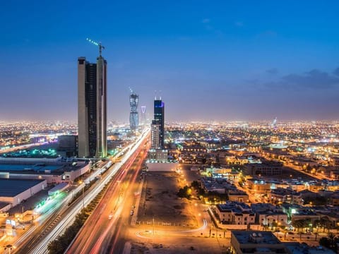 Riyadh is experiencing a construction and real estate boom. This has also pushed home values higher, making it rather difficult for new buyers.