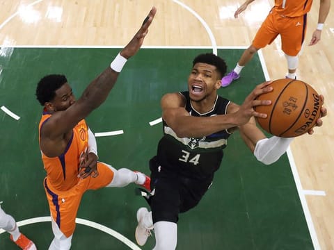 Milwaukee Bucks' Giannis Antetokounmpo