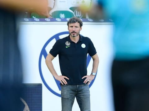 Wolfsburg coach Mark van Bommel