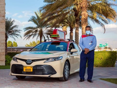 The drivers were awarded the 'Medal of Trust' by the RTA for returning riders' belongings
