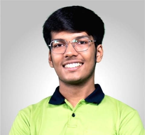 Mridul aspires to join IIT-Bombay and become a Computer Software Engineer. He utilised the time during the lockdown period and studied from home through ALLEN’s online classes.