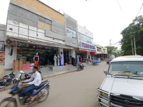 The commercial area of Barkas where every scene and sight reminds you of the origin of the Arab community.