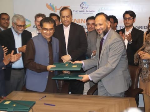 World Bank, the Sindh government, and Karachi’s privatised power utility, the K-Electric, exchange documents after signing a tripartite memorandum of understanding (MoU).