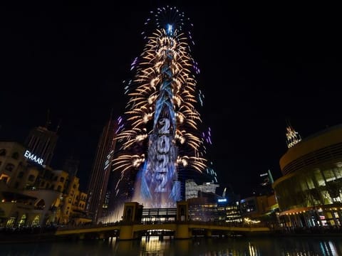 New Year 2022: Dubai welcomes the new year with amazing fireworks and laser show at Burj Khalifa.