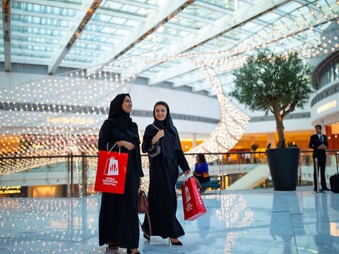 Dubai Shopping Festival offers amazing shopping, dining and entertainment experiences, with opportunities to win big with multiple raffle draws.