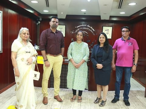 Khushbuben (centre) with Kusum Datta and Ranjit Kodoth of IPF, on the left, and Bindu Chettur of PBSK and Joby Chittapilly, PRO for Mayank Kumar Ambala Patel, in Dubai, ahead of her departure to India on Saturday.