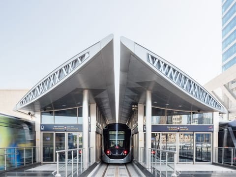 Dubai's Roads and Transport Authority has announced that Keolis MHI has succeeded in hiring 212 Emiratis.