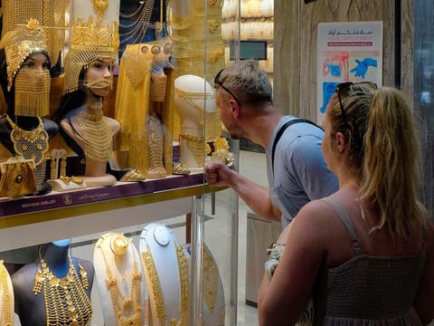 UAE Gold Rate has dropped by Dh6/gm in the last few days. Will that convince shoppers to make a return into the shops?