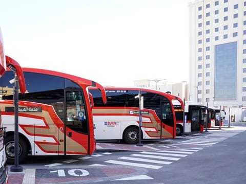Route E100 will run from Dubai's Al Ghubaiba Bus Station to Abu Dhabi