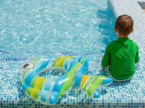 Children, under 5, are now not allowed to use adult pools in hotels and hotel apartments in Dubai due to safety reasons