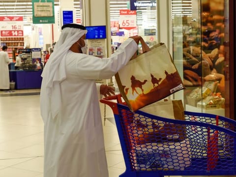 Adnan Al Hosani carrying re-usable bags for grocery as ban on single use plastic bags comes to effect in Abu Dhabi Photo: Virendra Saklani/Gulf News