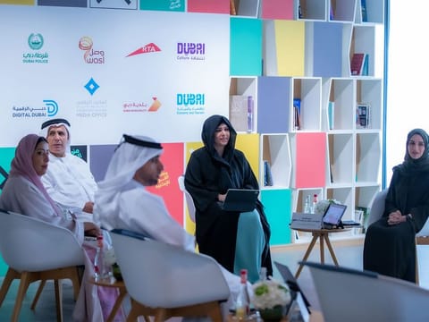 Sheikha Latifa bint Mohammed bin Rashid Al Maktoum and other officials of the Higher Committee of the Al Quoz Creative Zone.