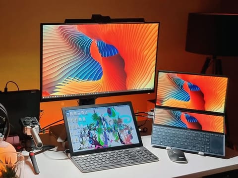 Slim and lightweight, a portable monitor only needs one cable to mirror your desktop, smartphone and game console.