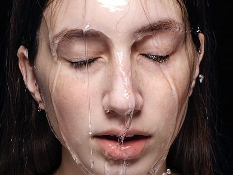 Moisture sandwich is a method where you lay your skincare products in such a manner that hydration is locked in