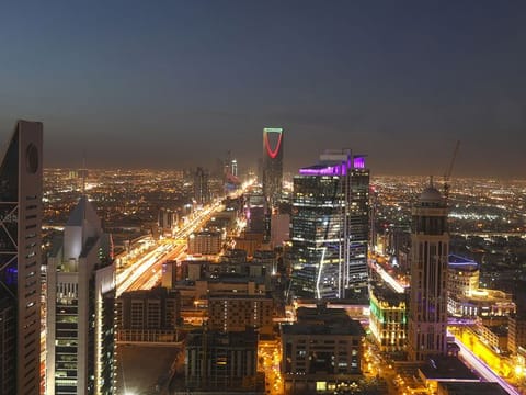 The firm is expected to raise about $1.22 billion from the sale of more than 338.7 million existing and new shares or about 30% of its issued share capital post-capital increase.