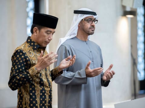 UAE President His Highness Sheikh Mohamed bin Zayed Al Nahyan with President Joko Widodo of Indonesia at the Sheikh Zayed Grand Mosque in Solo.