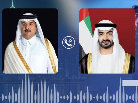 President His Highness Sheikh Mohamed bin Zayed Al Nahyan (right) and the Emir of Qatar, His Highness Sheikh Tamim bin Hamad Al Thani