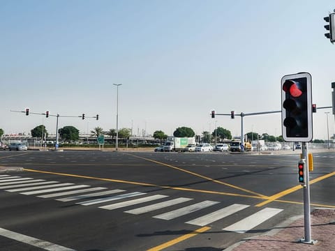 Improvements on Al Manama Street have enhanced the road capacity to 16,000 vehicles per hour in both directions, cut delay rates and improved the traffic flow at intersections.