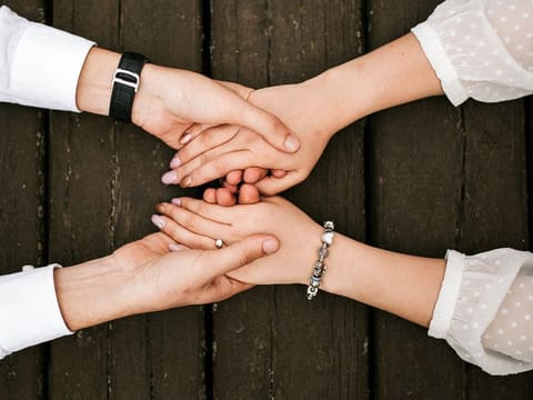 The decree also stipulates that the government entity may not recall an employee during the marriage leave period, with the exception of military personnel