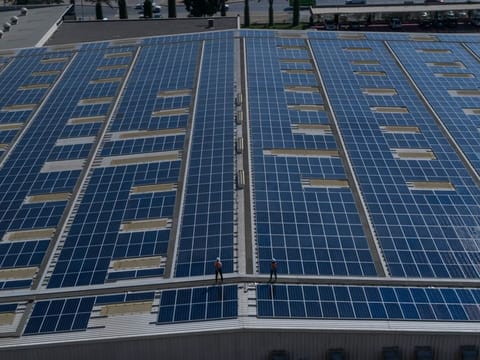 Dubai Investments is going all out for solar energy. The Emirates Glass rooftop features 3,000 PVs.