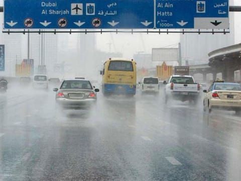 It pays to know and adhere to helpful tips when driving during inclement weather.