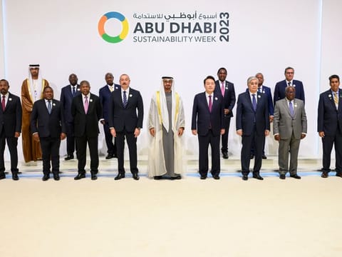 The President, His Highness Sheikh Mohamed bin Zayed Al Nahyan, attends the opening ceremony of the summit with world leaders.