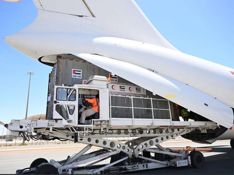 Two planes were sent to Port Sudan Airport carrying 100 tonnes of urgent medical supplies and essential medicines to treat injuries and conduct emergency surgeries in Sudan.
