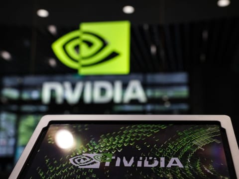 Anchor investors buying $100 million to $200 million worth of shares are increasingly popular for semiconductor-related IPOs.