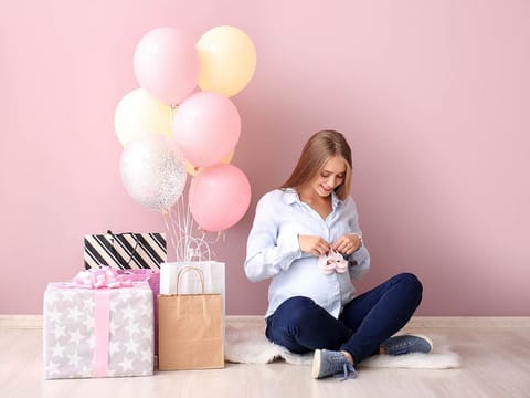 Support your loved ones as they welcome a new baby, with thoughtful and useful gifts that help them through the first few months of parenthood.