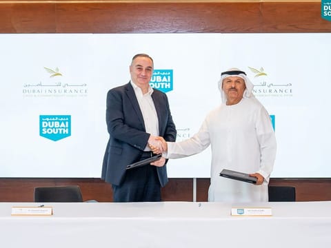 Khalifa Al Zaffin, Executive Chairman of Dubai Aviation City Corporation and Dubai South; and Abdellatif Abuqurah, CEO of Dubai Insurance have signed an agreement to launch Employee Protection Insurance programme for all Dubai South licensees’ employees.