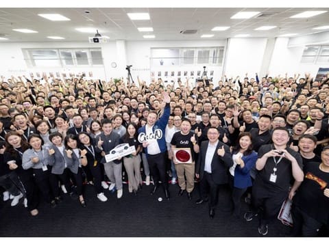 Several workers at Tesla's 'Gigafactory' in Shanghai reported that in Q2, their bonuses were almost 1.5 times their monthly base income.