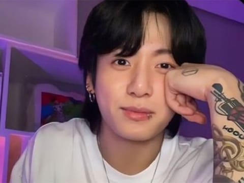 Jungkook wrote that he was missing ARMY and wished them well.